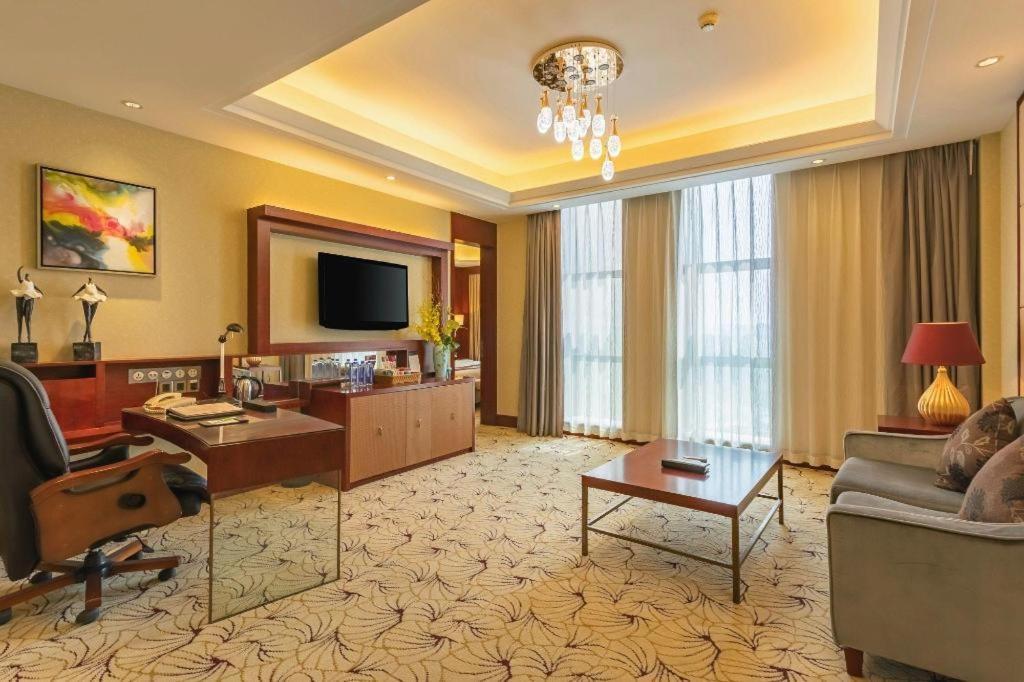 Dezhou Regal Kangbo Hotel Esterno foto